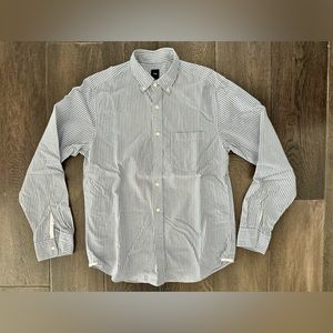 GAP Men's Striped Chambray Button Down Shirt - size M